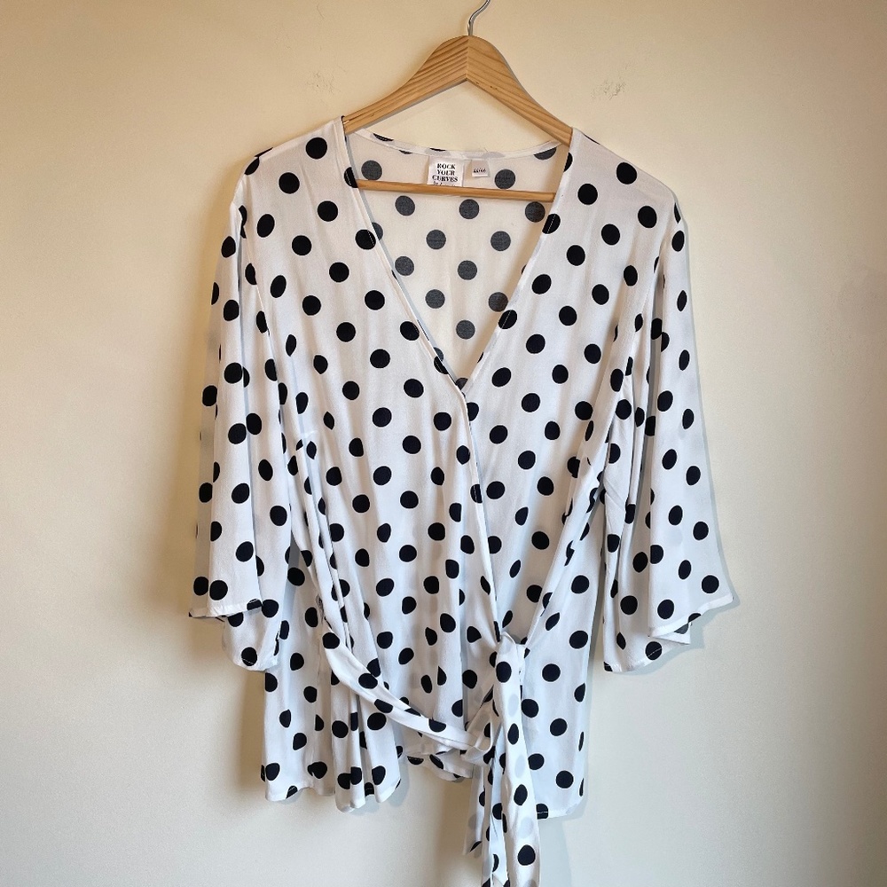 Rock Your Curves Womens Black and White Polka Dot Wrap Shirt, XL